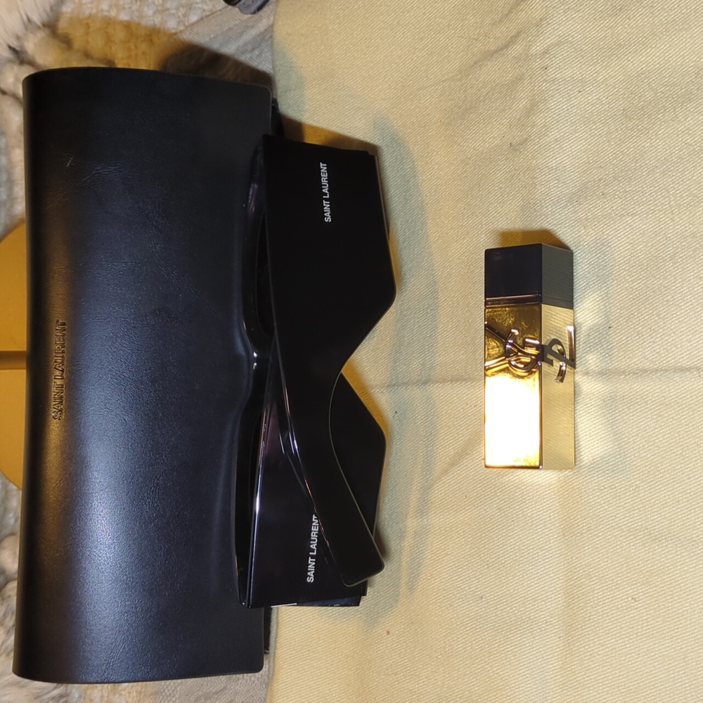 Saint Laurent (YSL) Black Rectangular Sunglasses … - image 15